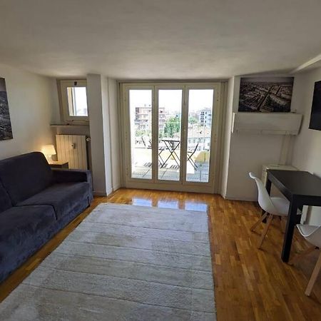 Amazing Apartment With View Near Metro Turin Exteriör bild