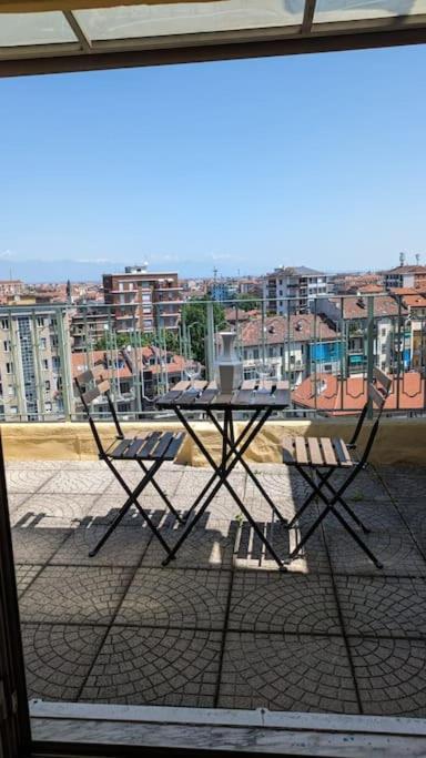Amazing Apartment With View Near Metro Turin Exteriör bild