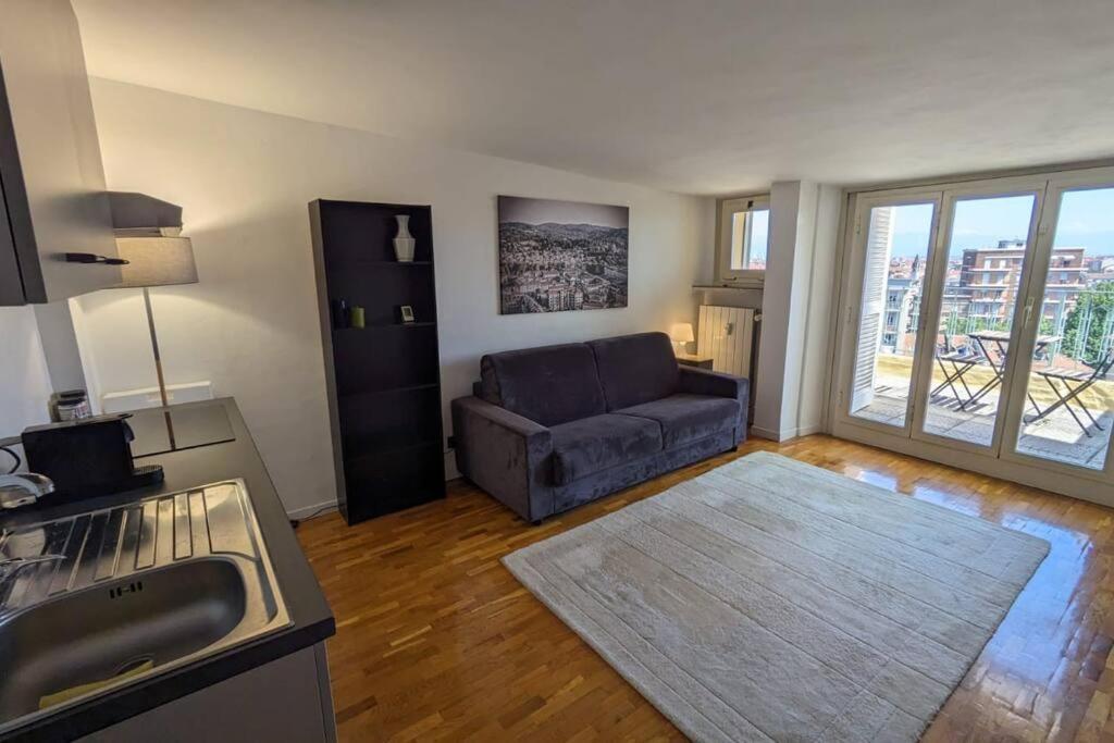 Amazing Apartment With View Near Metro Turin Exteriör bild